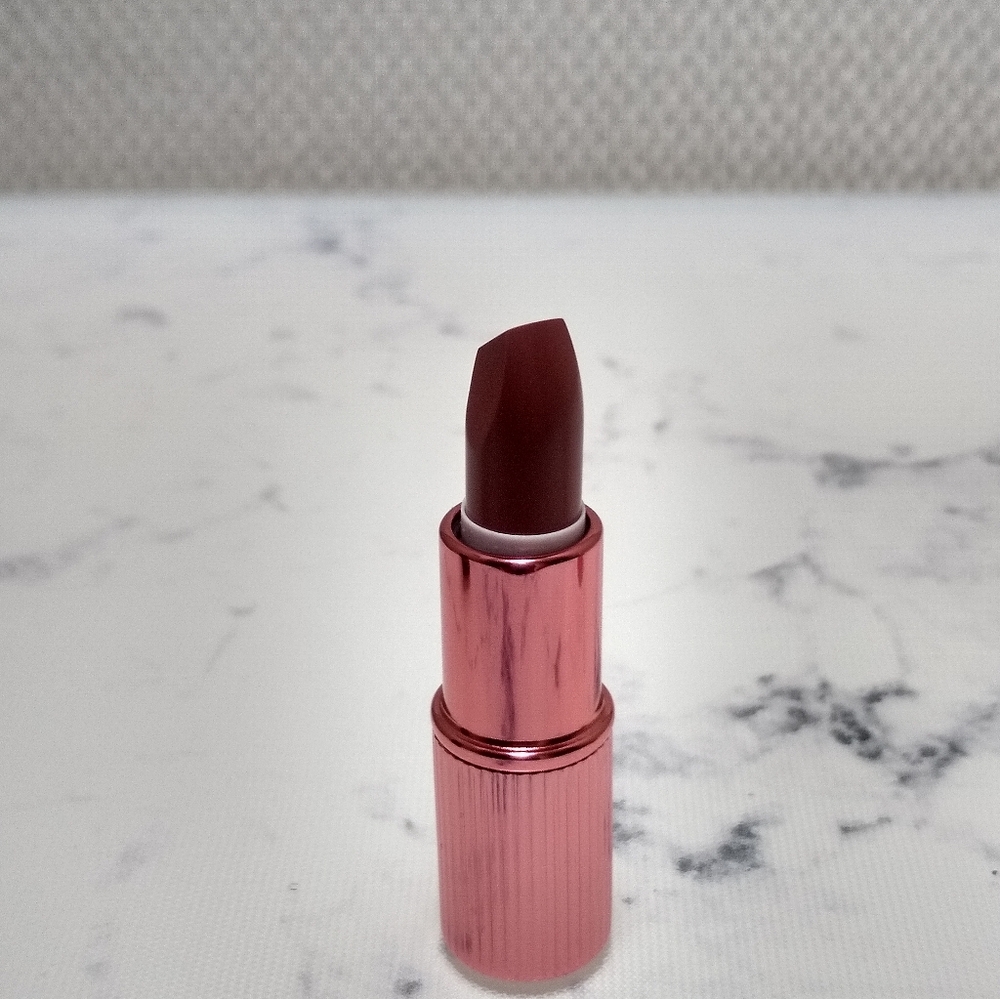 Charlotte Tilbury K.I.S.S.I.N.G Lipstick Icon Baby Mini Size .03 Oz - Picture 4 of 8